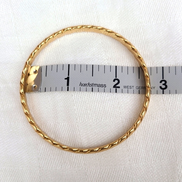 Vintage MONET Gold Tone Bangle Bracelet - Picture 5 of 8